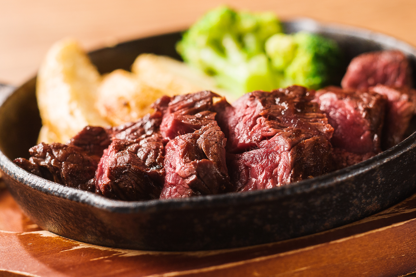 すいたうん｜JR吹田駅周辺商店街ポータルサイト | 肉バル ガブット吹田店