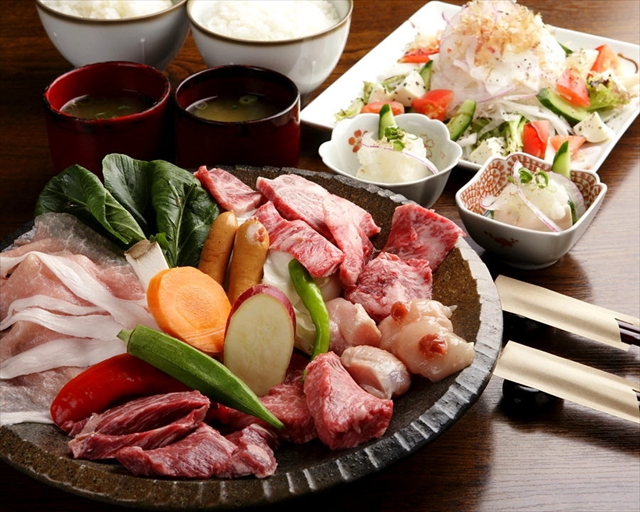 すいたうん｜JR吹田駅周辺商店街ポータルサイト | 陶板焼肉 てん、てん