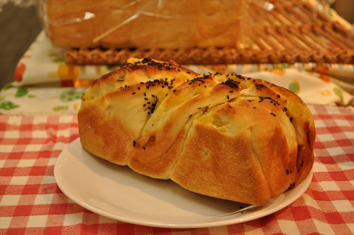 すいたうん｜JR吹田駅周辺商店街ポータルサイト | グーチョキパン屋さん