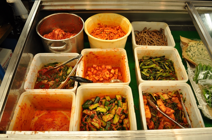 すいたうん｜JR吹田駅周辺商店街ポータルサイト | コリアンタウン安田商店