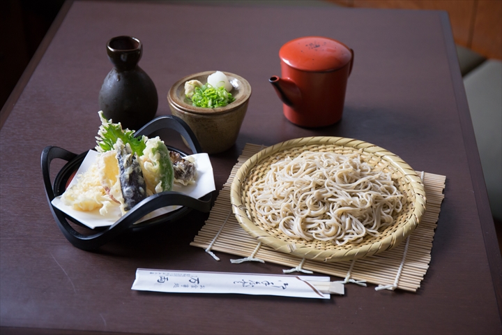 すいたうん｜JR吹田駅周辺商店街ポータルサイト | そば処 万両